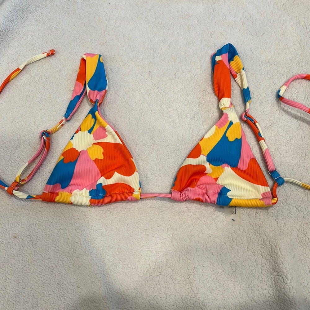 Aurelle small bikini top very gently worn